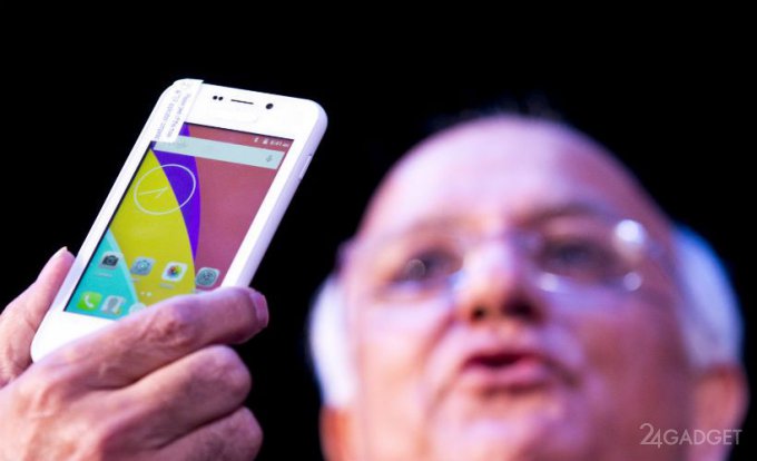Индийский смартфон за $4 дебютирует 30 июня (7 фото)