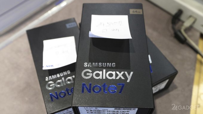 Не все владельцы спешат сдать опасный Galaxy Note 7 (4 фото)
